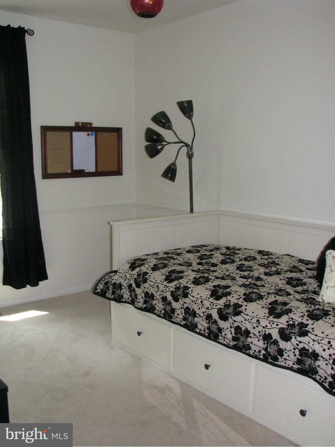 4207 Jackson Mill Road Haymarket, VA 20169 - Photo 14 of 30 a view of a stove