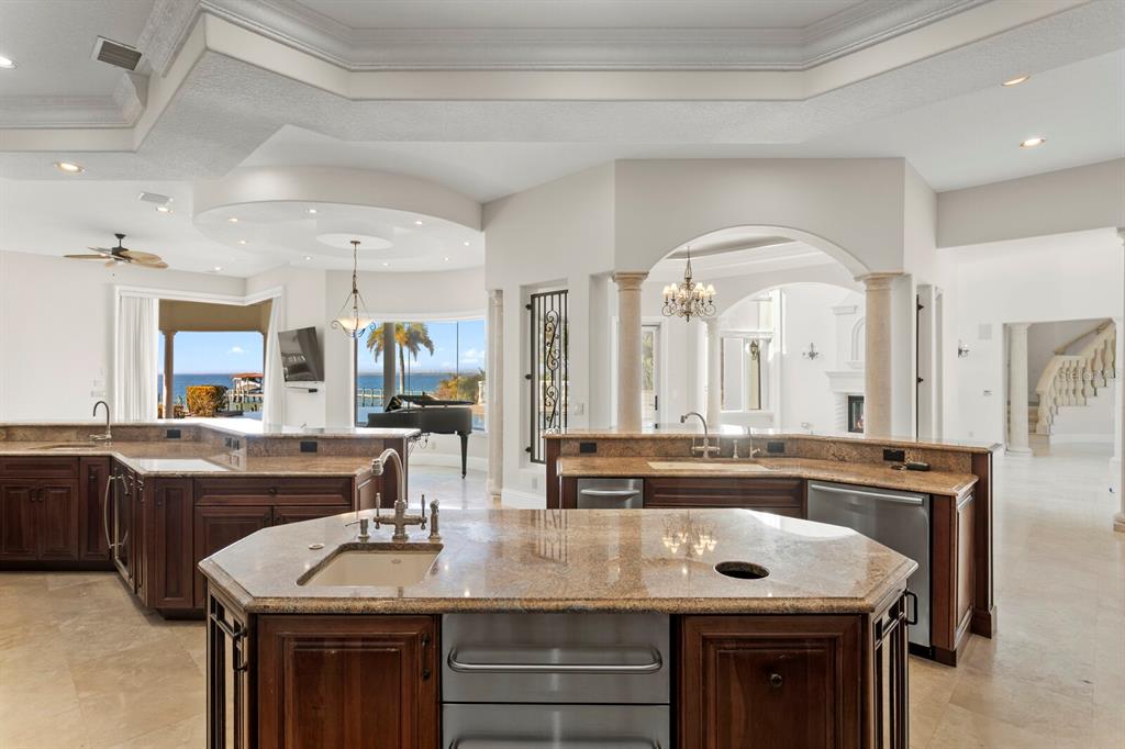 6528 Surfside Boulevard Apollo Beach, FL 33572 - Photo 13 of 50