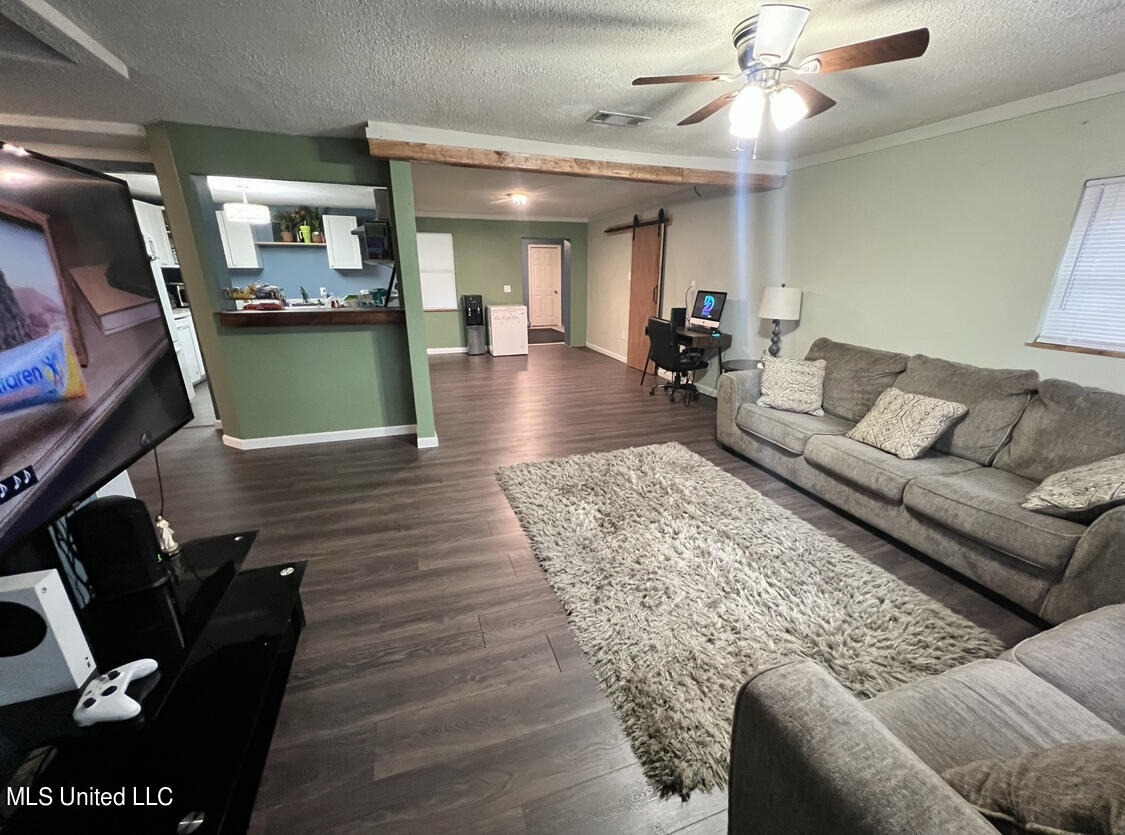 7401 Old Stage Road Moss Point, MS 39563 - Photo 7 of 28 051E47F1-38EF-447C-8F41-F938A8B75343