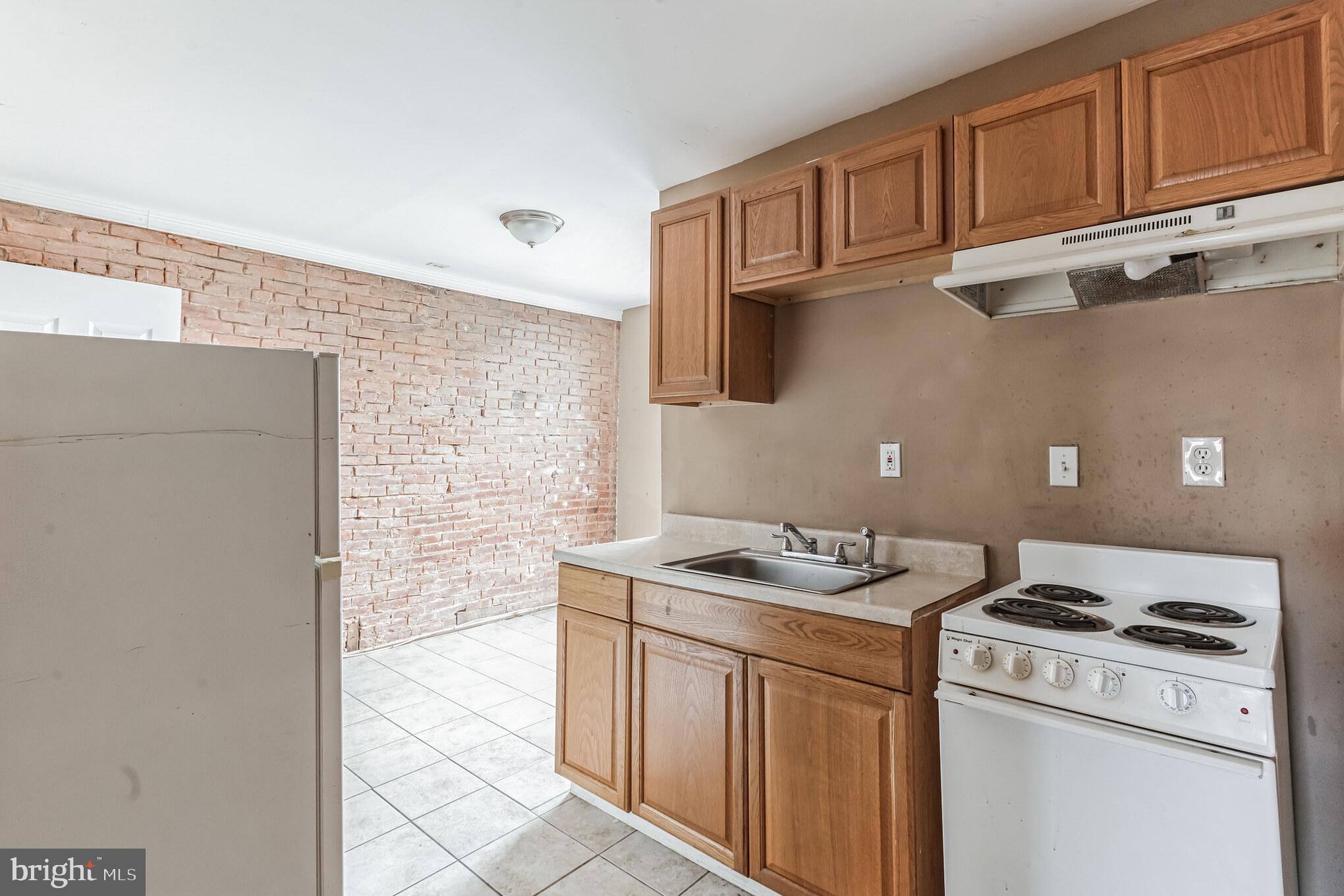 1817 North Broadway Baltimore, MD 21213 - Photo 16 of 30