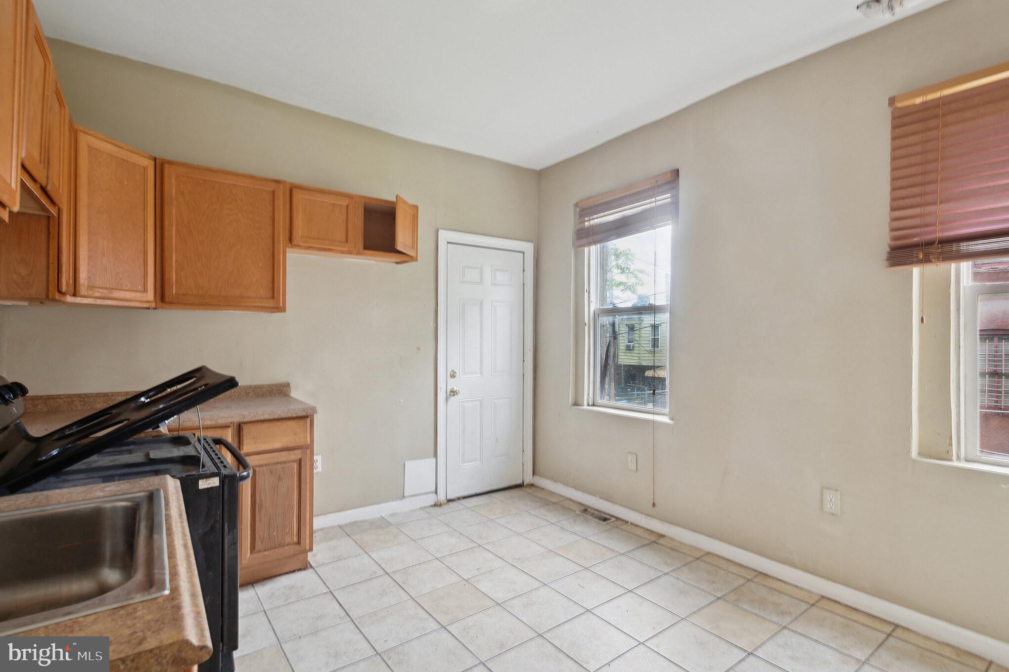 1817 North Broadway Baltimore, MD 21213 - Photo 4 of 30