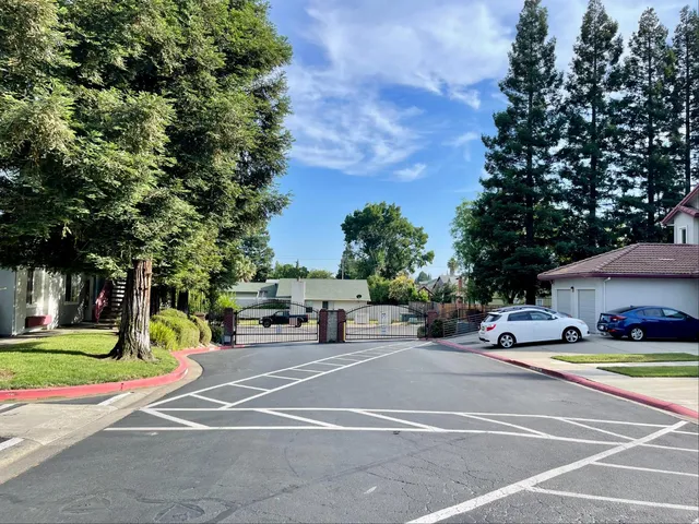 $289,000 | 4900 Dover Lane, Unit 1306, Sacramento, CA 95842