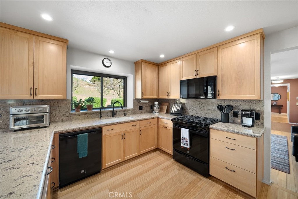 10900 Portal Road Atascadero, CA 93422 - Photo 12 of 62