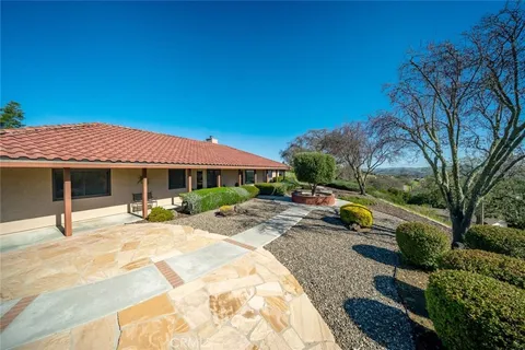 $949,000 | 10900 Portal Road, Atascadero, CA 93422