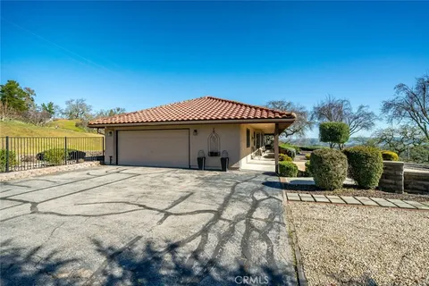 $949,000 | 10900 Portal Road, Atascadero, CA 93422