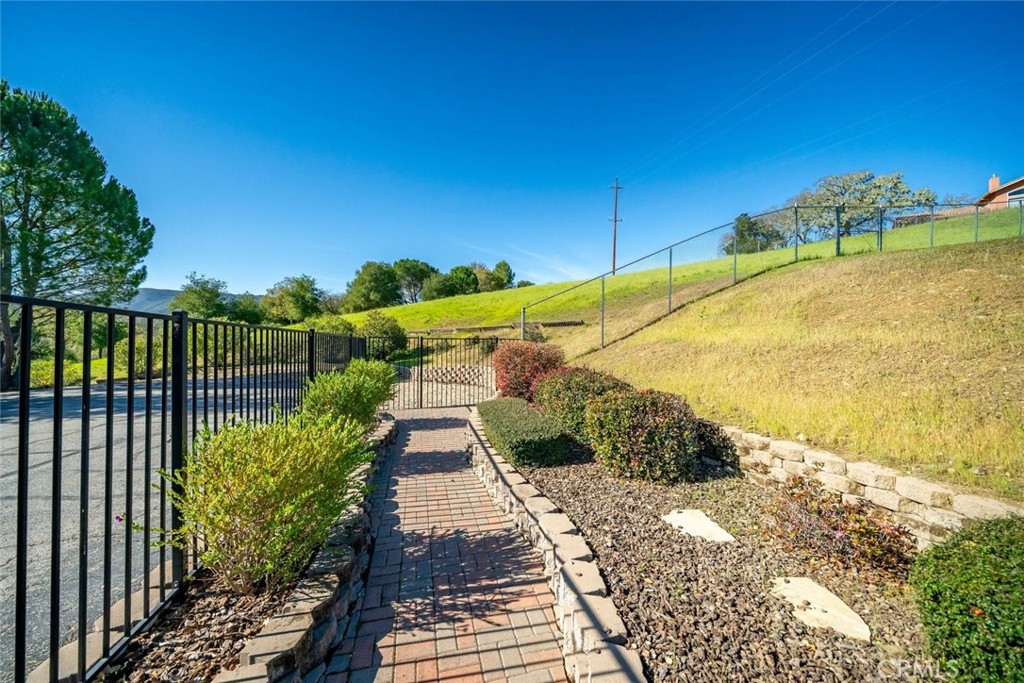 10900 Portal Road Atascadero, CA 93422 - Photo 44 of 62