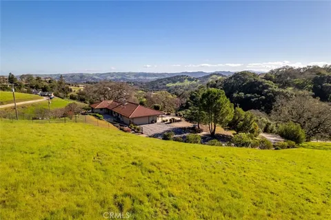 $949,000 | 10900 Portal Road, Atascadero, CA 93422