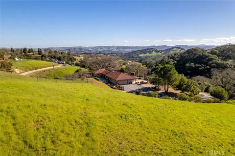 $949,000 | 10900 Portal Road, Atascadero, CA 93422