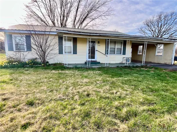 $165,000 | 15986 State Route North, Stover, MO 65078