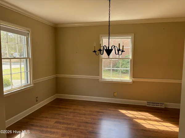 $299,900 | 2107 Somerset Drive North, Wilson, NC 27893