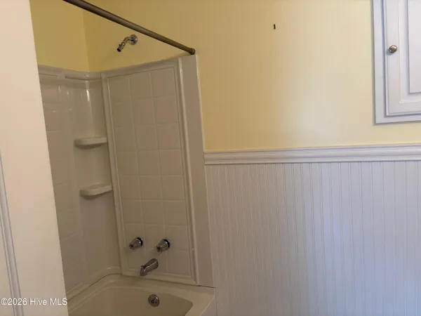 $299,900 | 2107 Somerset Drive North, Wilson, NC 27893