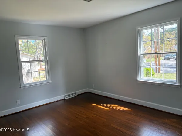 $299,900 | 2107 Somerset Drive North, Wilson, NC 27893