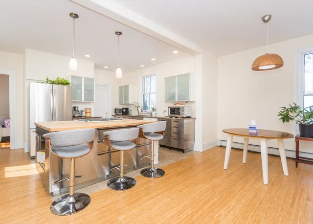 $3,400 | 31 Elm Street, Unit 1, Newton, MA 02465