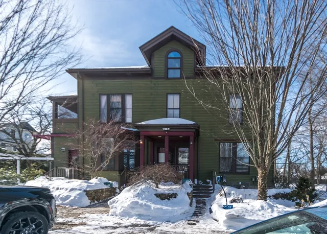 $3,400 | 31 Elm Street, Unit 1, Newton, MA 02465