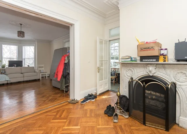 $3,400 | 31 Elm Street, Unit 1, Newton, MA 02465