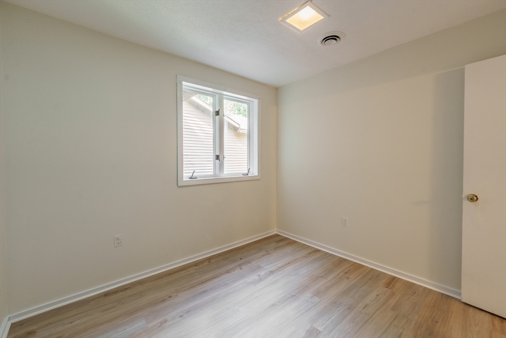 499 Hadley Road Sunderland, MA 01375 - Photo 15 of 31