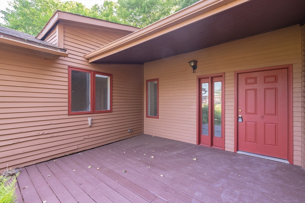 499 Hadley Road Sunderland, MA 01375 - Photo 2 of 31