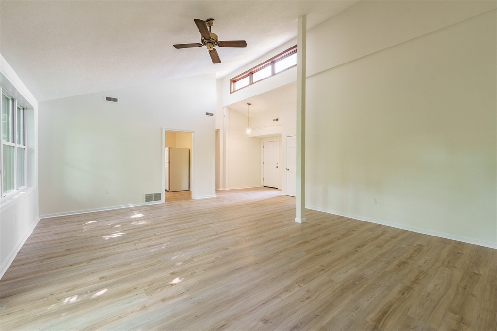 499 Hadley Road Sunderland, MA 01375 - Photo 4 of 31