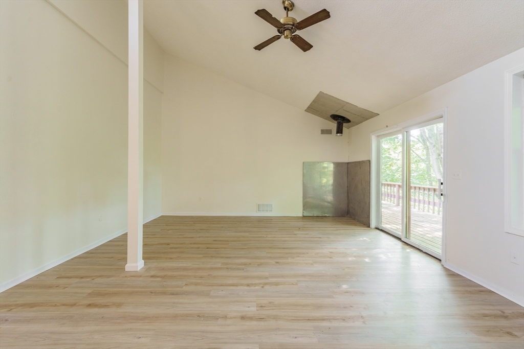 499 Hadley Road Sunderland, MA 01375 - Photo 6 of 31