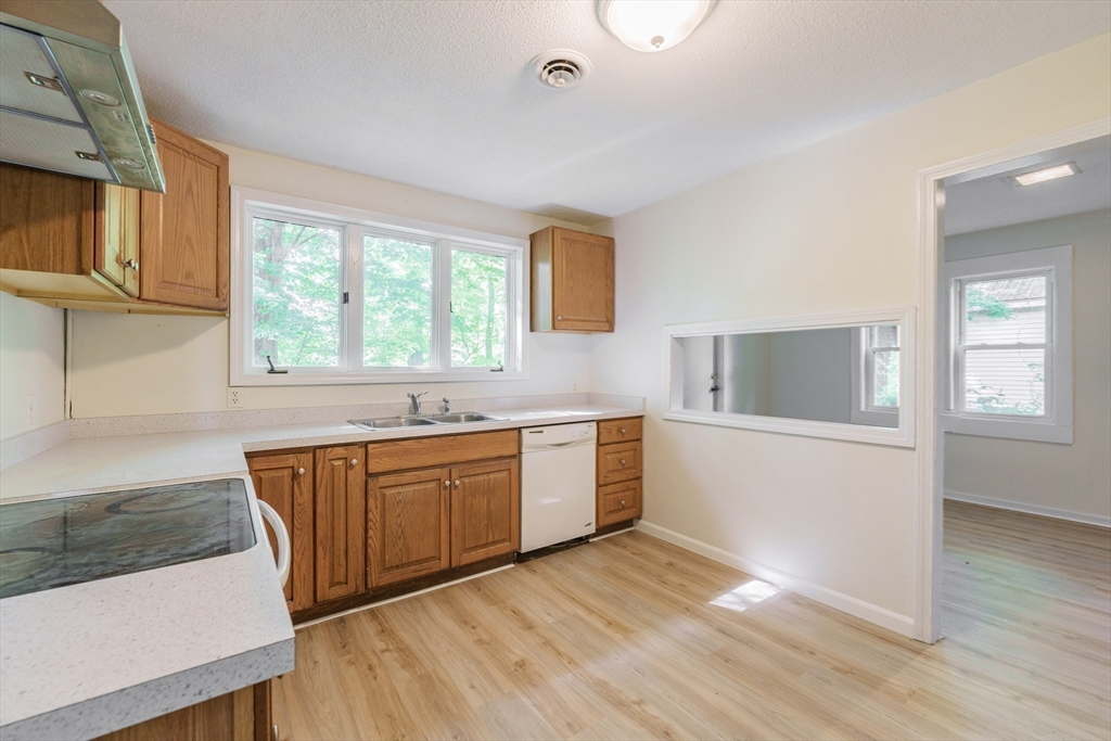 499 Hadley Road Sunderland, MA 01375 - Photo 9 of 31