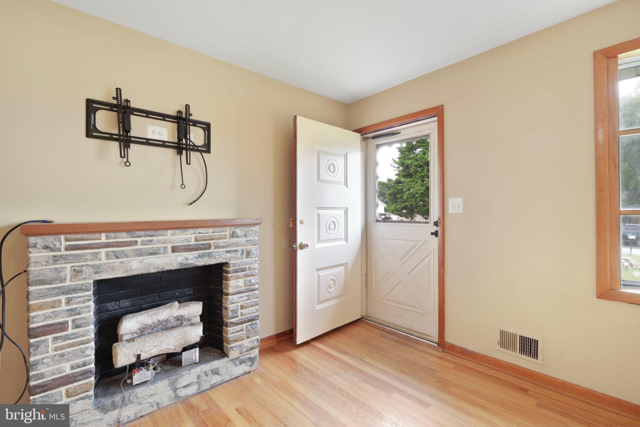 4209 Mispillion Road Nottingham, MD 21236 - Photo 4 of 34