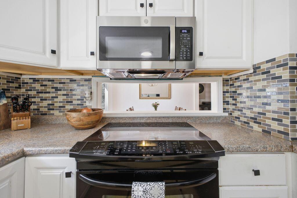 76 Johnson Road Falmouth, ME 04105 - Photo 5 of 31 7_76JohnsonRdFalmouth_004