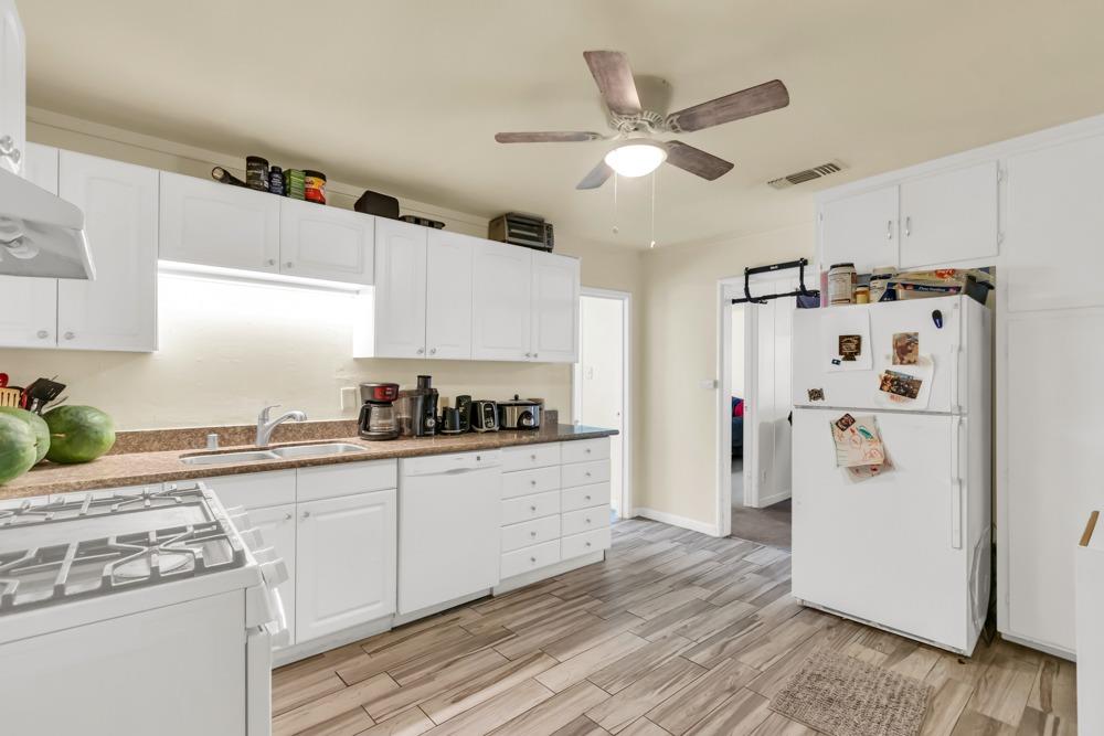 4833 Kenneth Avenue Fair Oaks, CA 95628 - Photo 31 of 40