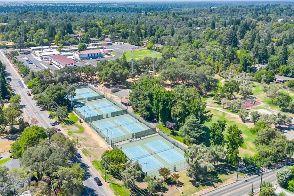 $999,888 | 4833 Kenneth Avenue, Fair Oaks, CA 95628