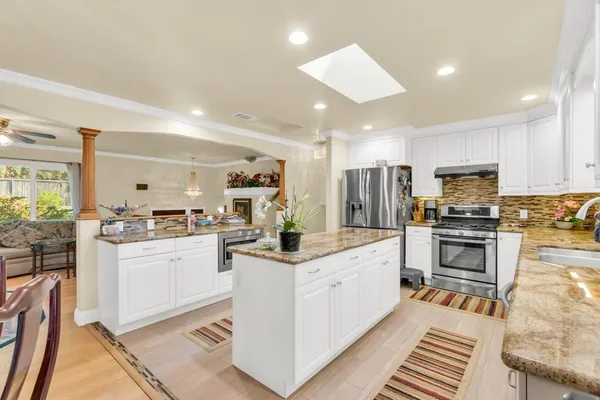 $999,888 | 4833 Kenneth Avenue, Fair Oaks, CA 95628