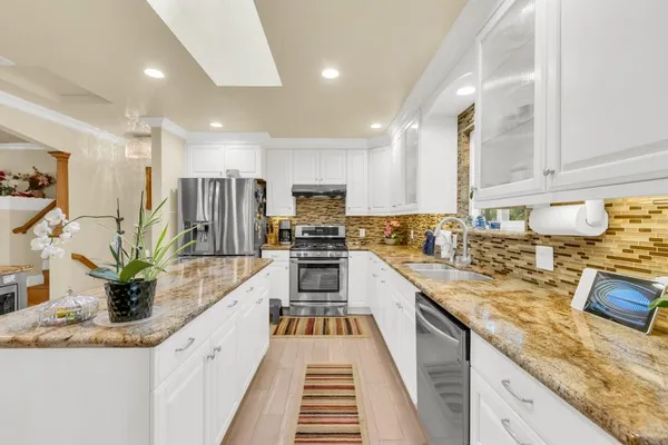 $999,888 | 4833 Kenneth Avenue, Fair Oaks, CA 95628