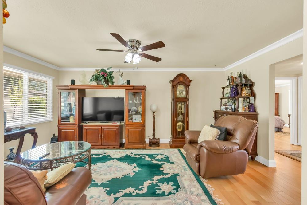 4833 Kenneth Avenue Fair Oaks, CA 95628 - Photo 8 of 40