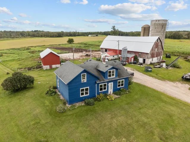 $310,000 | W4971 Drees Road, Peshtigo, WI 54157