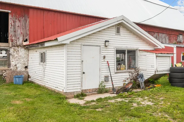$310,000 | W4971 Drees Road, Peshtigo, WI 54157