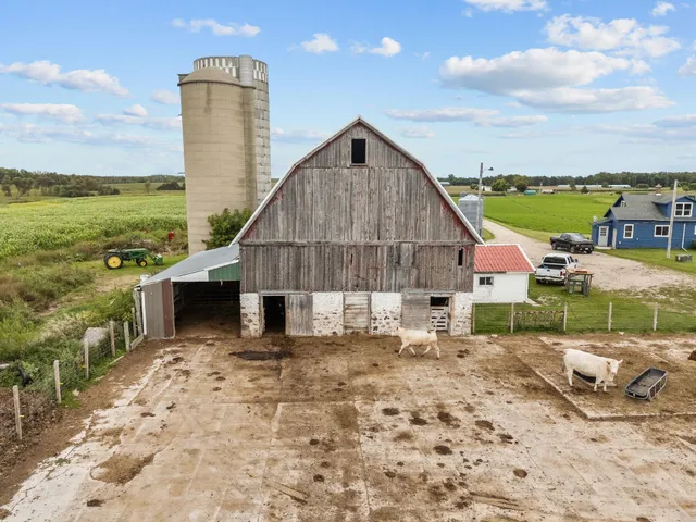 $310,000 | W4971 Drees Road, Peshtigo, WI 54157