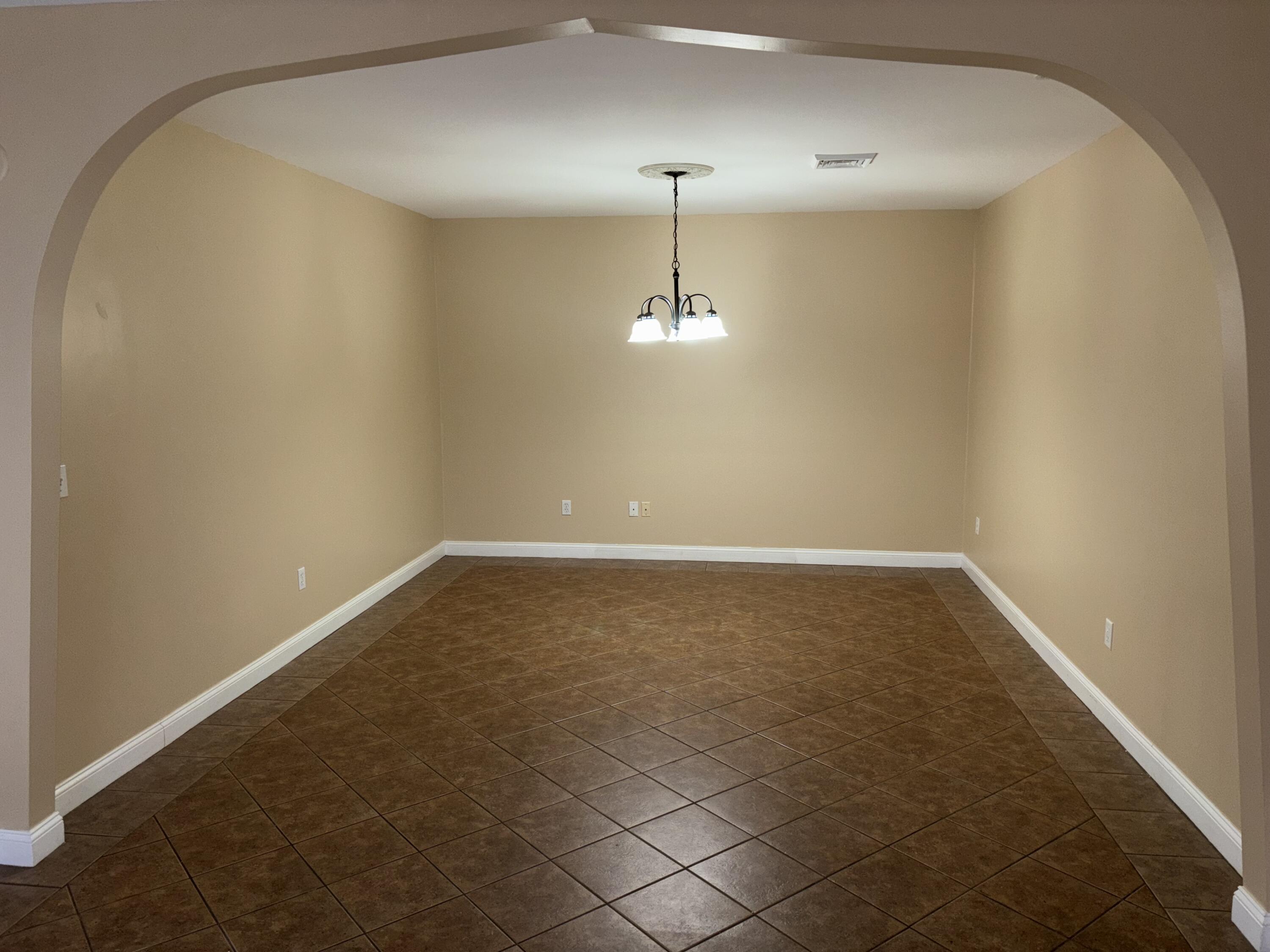 4 Kavanaugh Road, Unit 4 Old Orchard Beach, ME 04064 - Photo 10 of 38 Dining Room