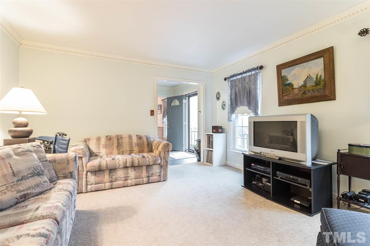 4313 Oak Park Road Raleigh, NC 27612 - Photo 7 of 30