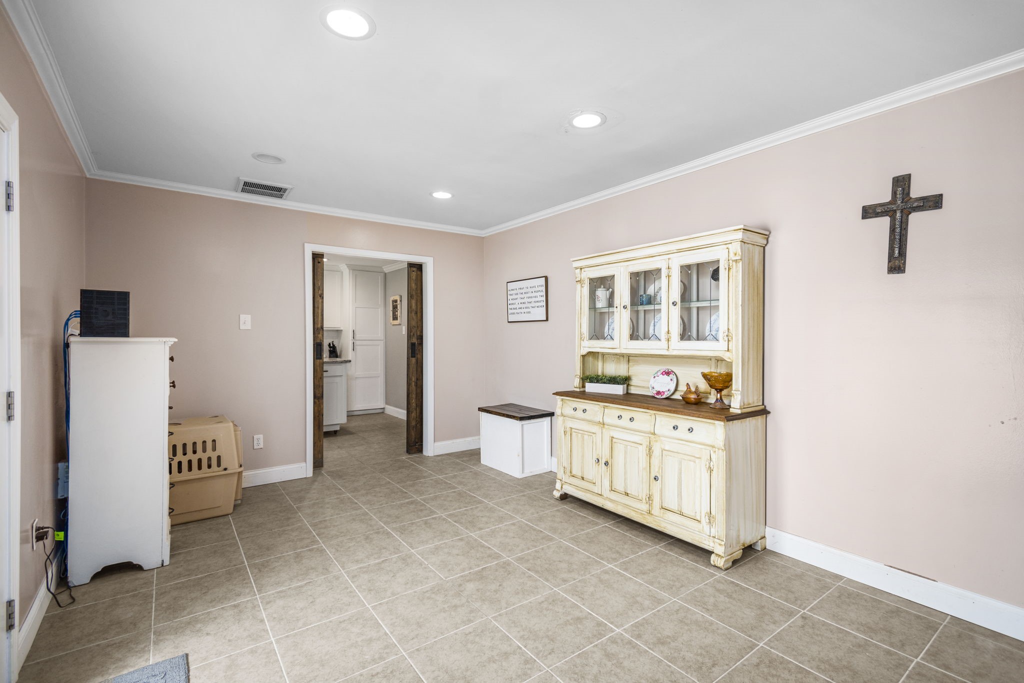 25311 Hardin Store Road Pinehurst, TX 77362 - Photo 20 of 39 a kitchen with a stove and a refrigerator