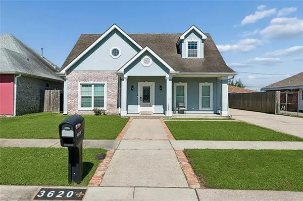$259,000 | 3620 Despaux Drive, Chalmette, LA 70043