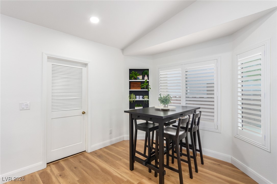 130 Weatherstone Drive Henderson, NV 89074 - Photo 14 of 34