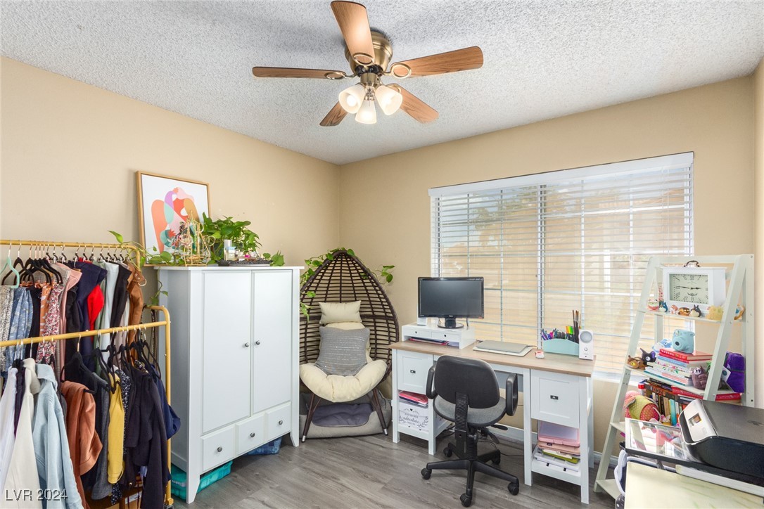 130 Weatherstone Drive Henderson, NV 89074 - Photo 23 of 34