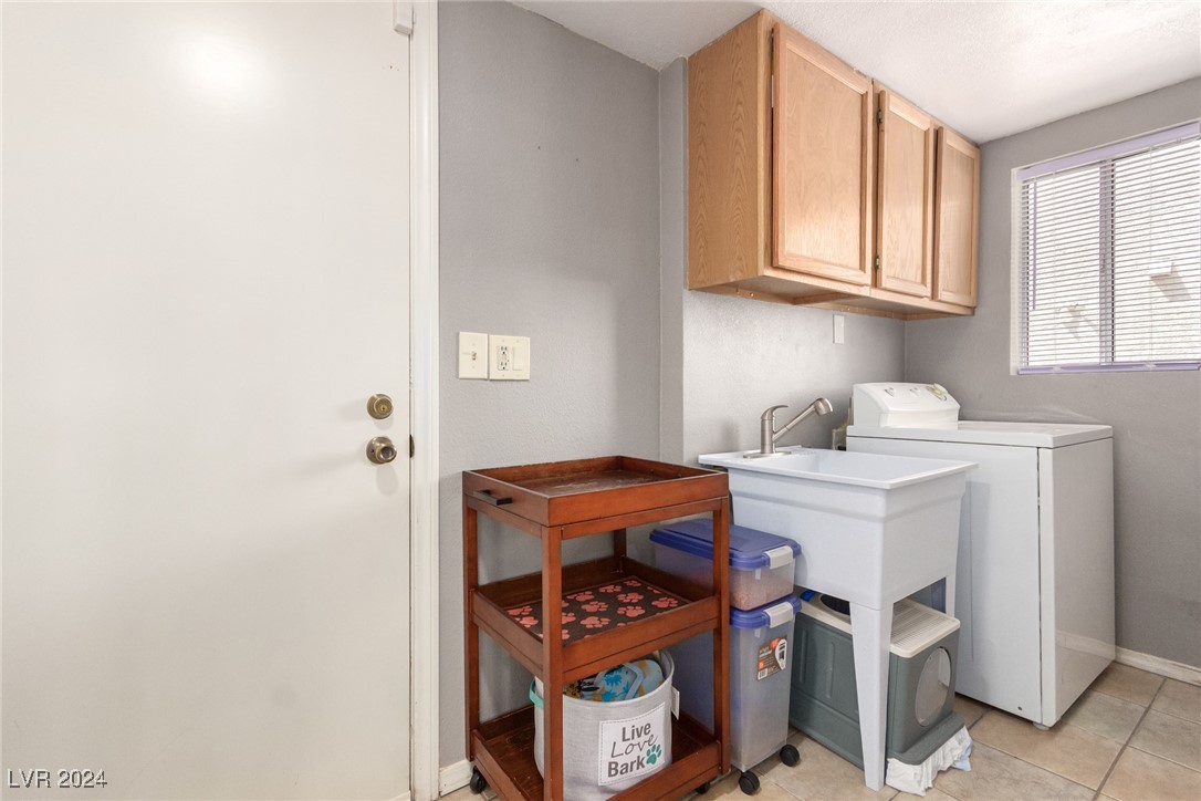 130 Weatherstone Drive Henderson, NV 89074 - Photo 26 of 34
