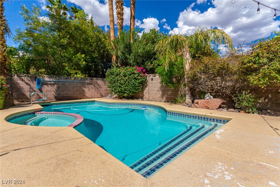 130 Weatherstone Drive Henderson, NV 89074 - Photo 30 of 34