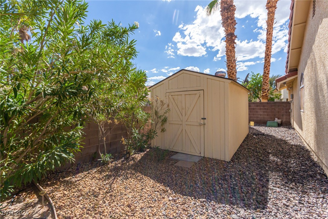 130 Weatherstone Drive Henderson, NV 89074 - Photo 33 of 34