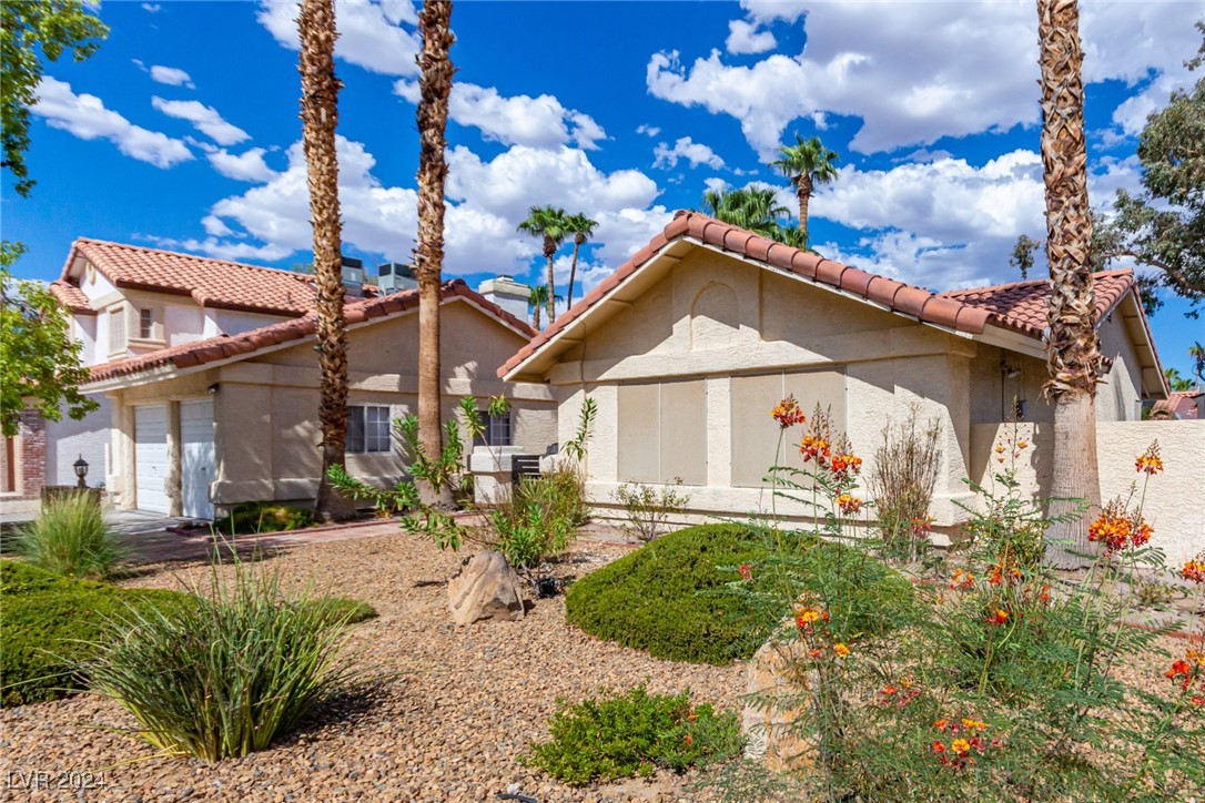 130 Weatherstone Drive Henderson, NV 89074 - Photo 5 of 34