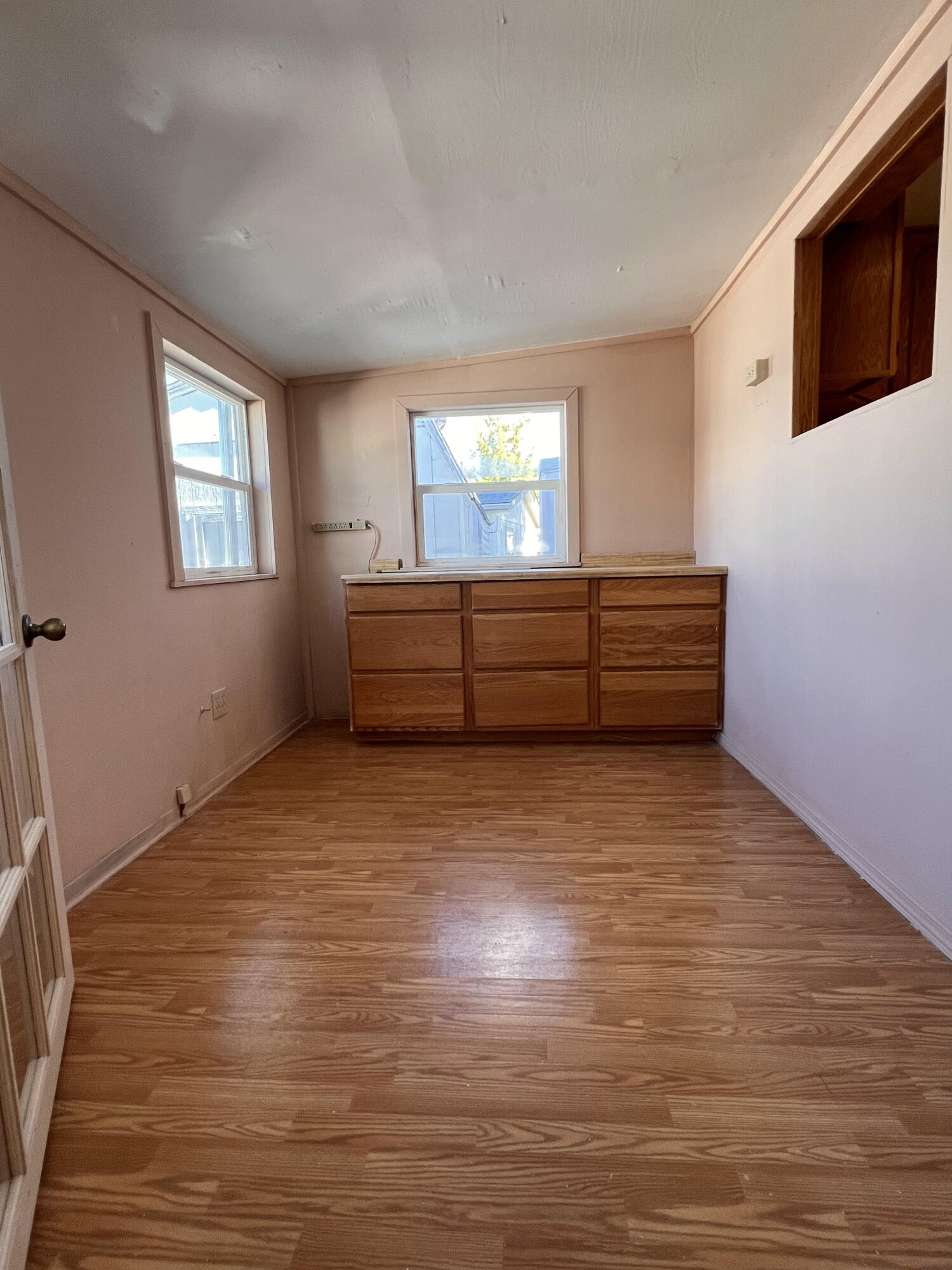 1241 Dowell Road, Unit 62 Grants Pass, OR 97527 - Photo 3 of 25 craftroom/office off the entry room
