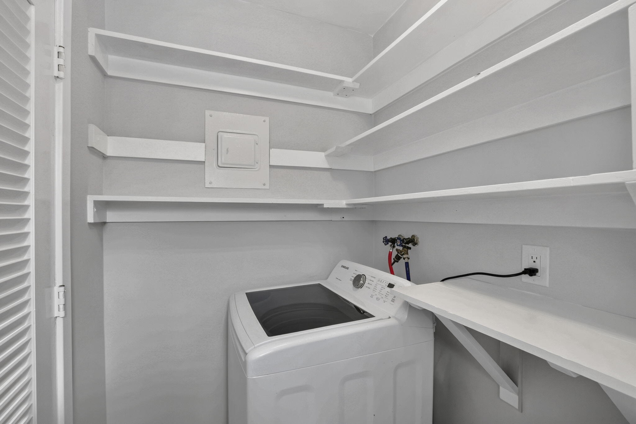 2755 Northeast 28th Avenue, Unit E2 Lighthouse Point, FL 33064 - Photo 16 of 62 11-web-or-mls-8I8A0886