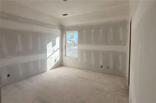 $749,835 | 21901 West 99th Terrace, Lenexa, KS 66220