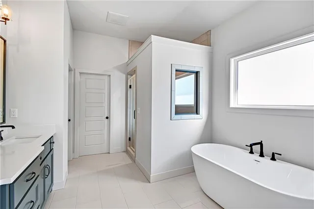 $749,835 | 21901 West 99th Terrace, Lenexa, KS 66220