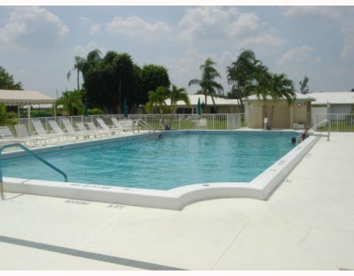 8732 Bella Vista Drive Boca Raton, FL 33433 - Photo 3 of 16 POOL