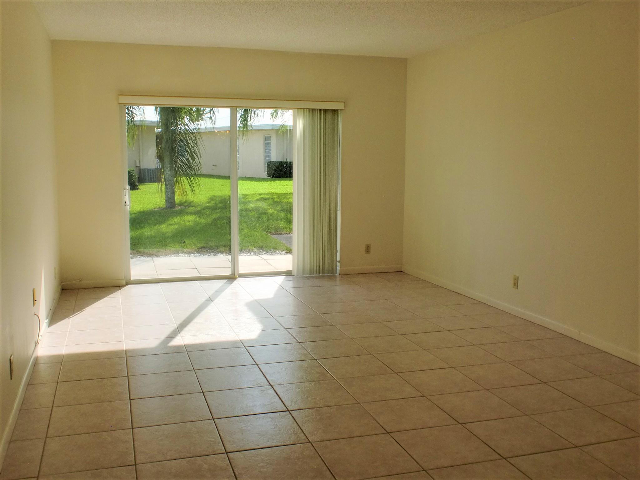 8732 Bella Vista Drive Boca Raton, FL 33433 - Photo 7 of 16 LIVING ROOM